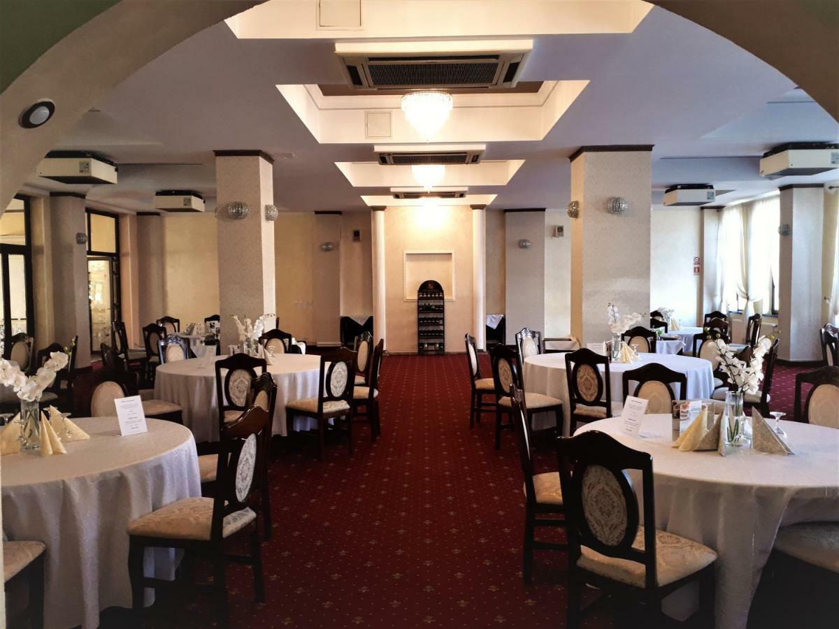 Motel Perla Sigheteana Sighetu Marmaţiei Buitenkant foto