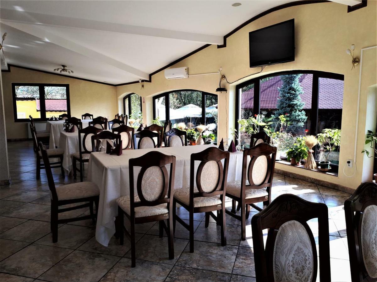 Motel Perla Sigheteana Sighetu Marmaţiei Buitenkant foto