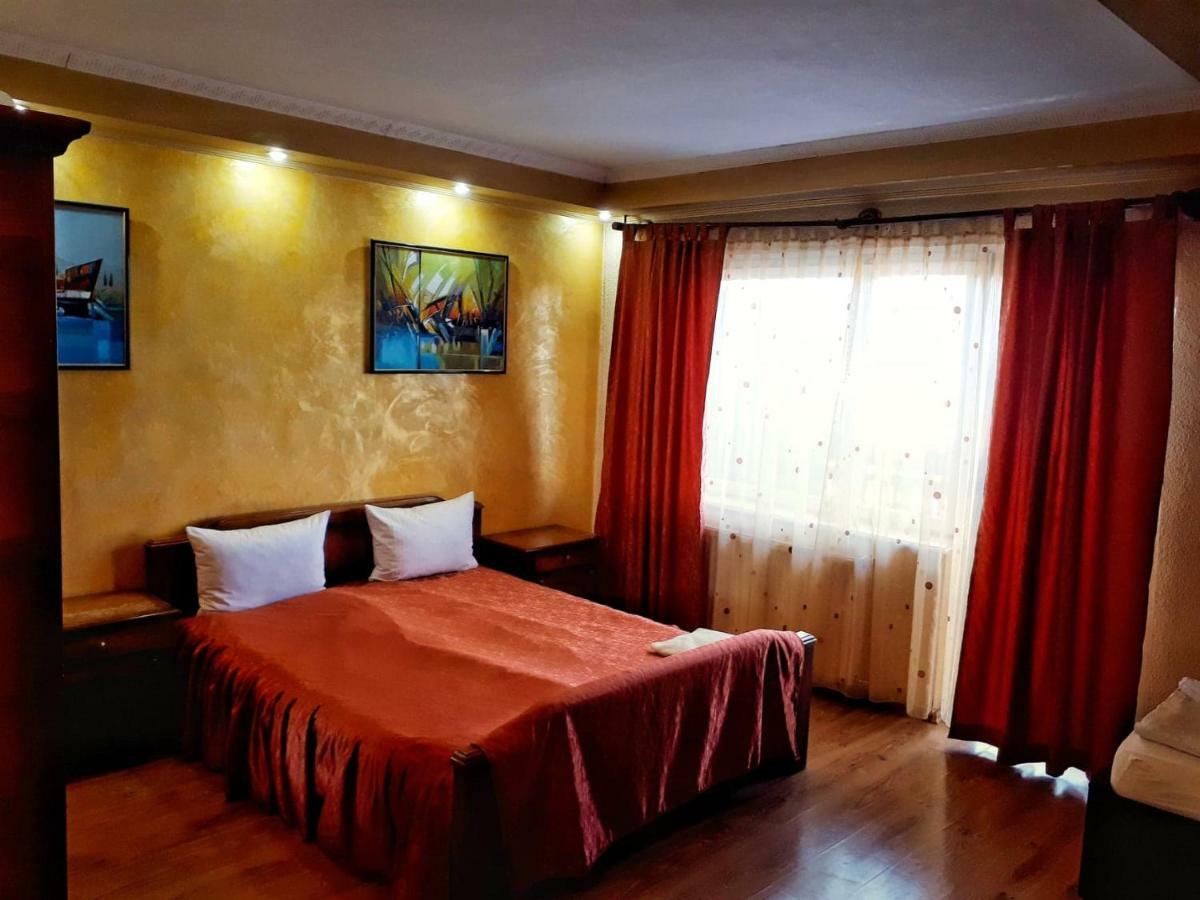 Motel Perla Sigheteana Sighetu Marmaţiei Buitenkant foto